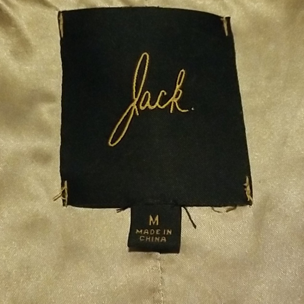 Vest - Picture 2 of 7